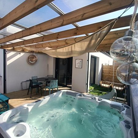 Apb Spa Locations Avec Jacuzzi Privatif Saint-Jean-de-Monts Kültér fotó