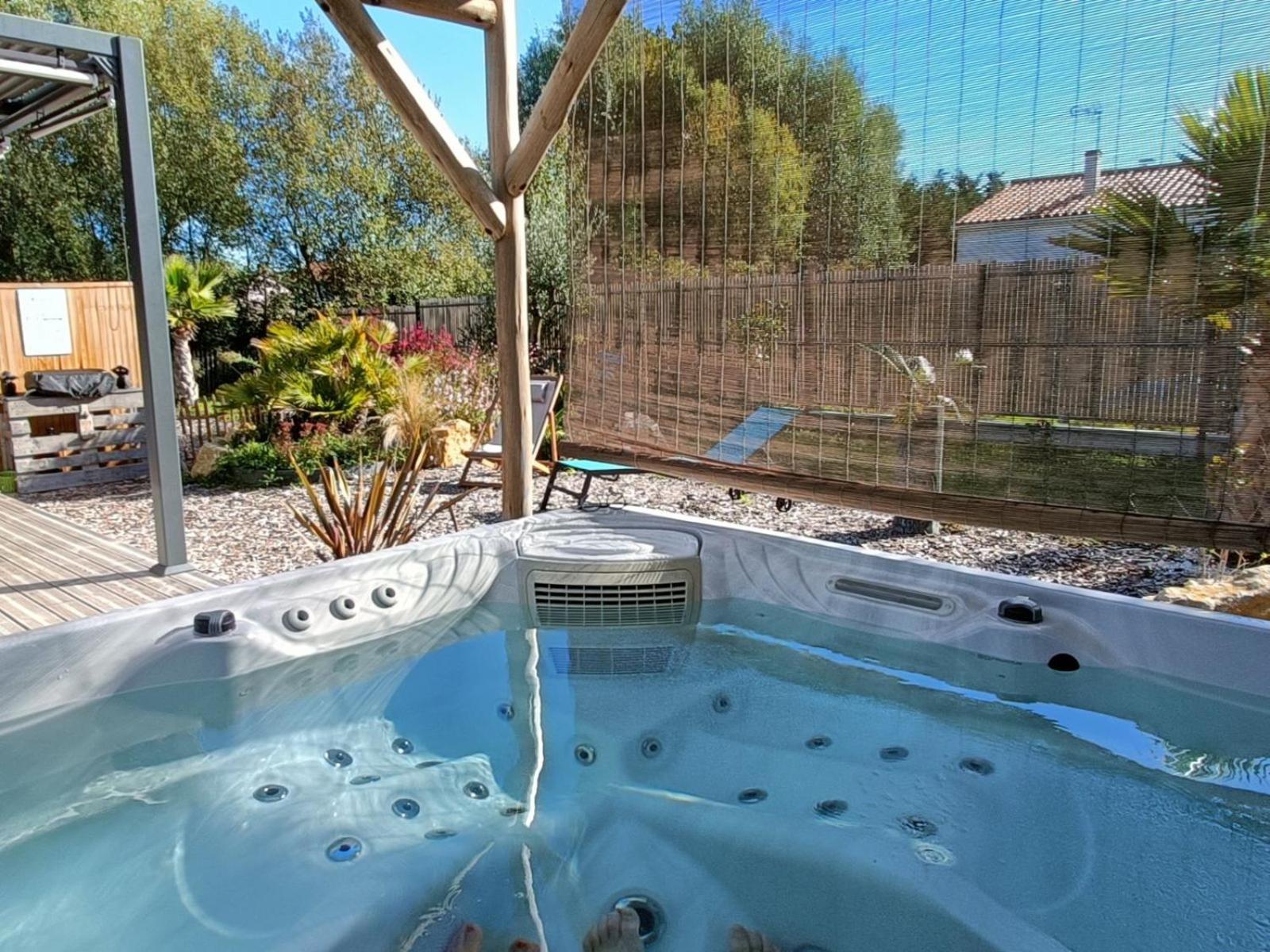 Apb Spa Locations Avec Jacuzzi Privatif Saint-Jean-de-Monts Kültér fotó