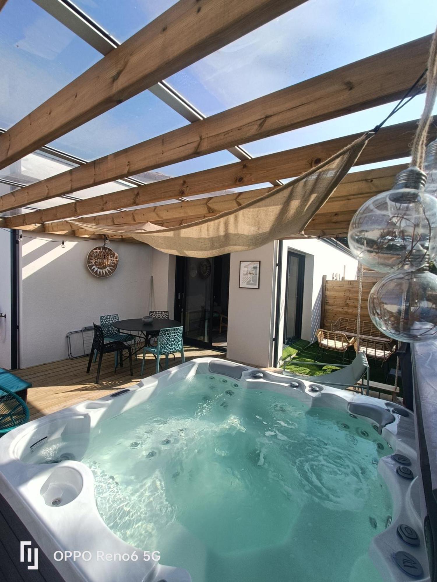 Apb Spa Locations Avec Jacuzzi Privatif Saint-Jean-de-Monts Kültér fotó